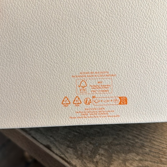 NWOT LOUIS VUITTON FOLDABLE BOX - Picture 16 of 17